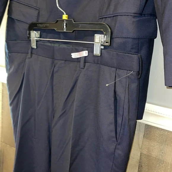 Hugo boss men's suit set size 40R